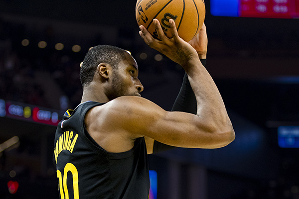 从<a href=/lanqiumianfei/cavs/ target=_blank class=infotextkey>骑士</a>到太阳的蜕变！凯文-约翰逊以自身经历开导库明加