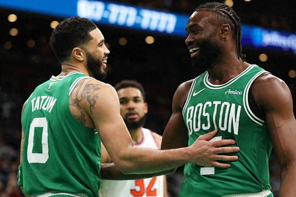 NBA东部格局洗牌：传统强队落势 <a href=/lanqiumianfei/heat/ target=_blank class=infotextkey>热火</a>异军突起